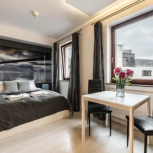 Rent Like - Krawiecka 1 , Wrocław Polska
